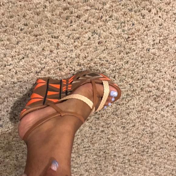 Tan and organize wedges size 8 - Picture 3 of 4